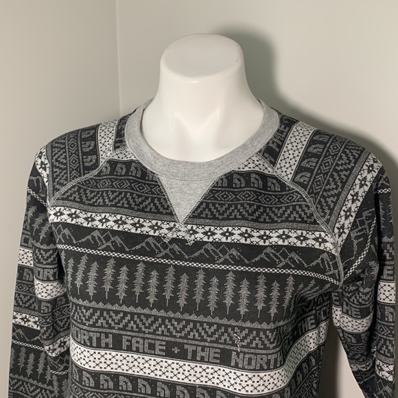 The North Face Logo Sweatshirt Trees Mountains Snowflakes size Small - Picture 2 of 8